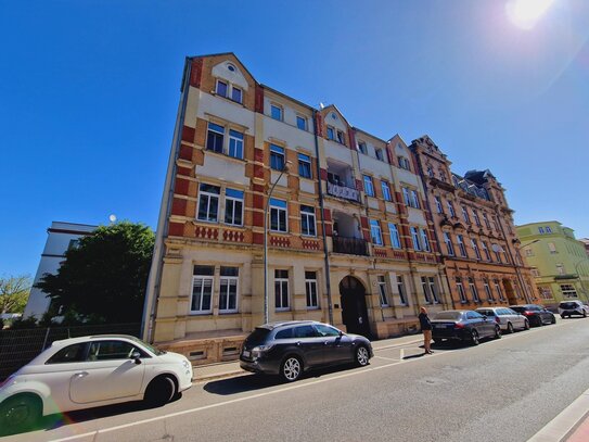 großzügige 4-Zimmerwohnung mit Balkon und Gartennutzung in zentraler Lage zu vermieten