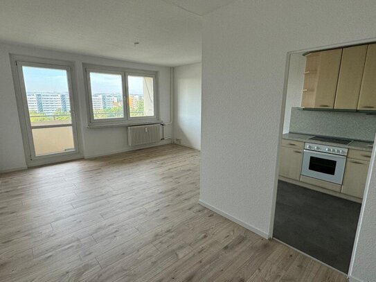 Moderne 3-Raum-Wohnung mit BALKON und EINBAUKÜCHE in Dresden- Johannstadt