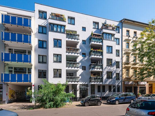 Freie 2-Zi.-Wohnung mit Loggia mitten in Moabit