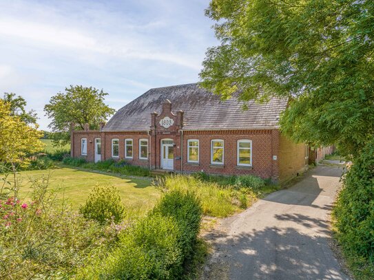 Historischer Resthof in Ostseenähe