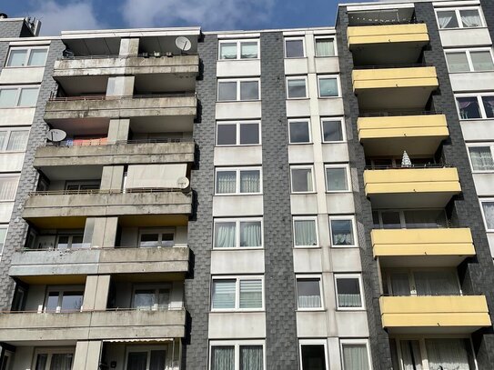 Frisch renovierte 4 -Zimmer-Wohnung mit Balkon