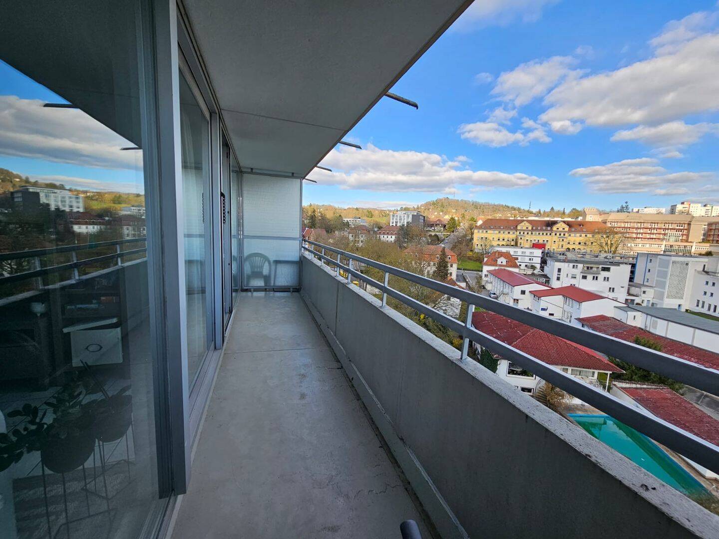                                                               2-Zi Eigentumswohnung mit Tiefgarage Coburg Stadt                                                       in Rögen (Coburg)