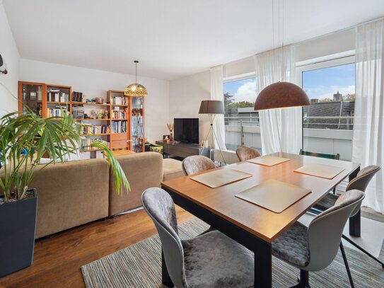 Traumhafte Dachgeschosswohnung mit Panorama-Dachterrasse und exklusivem Hallenbad in Frankfurt