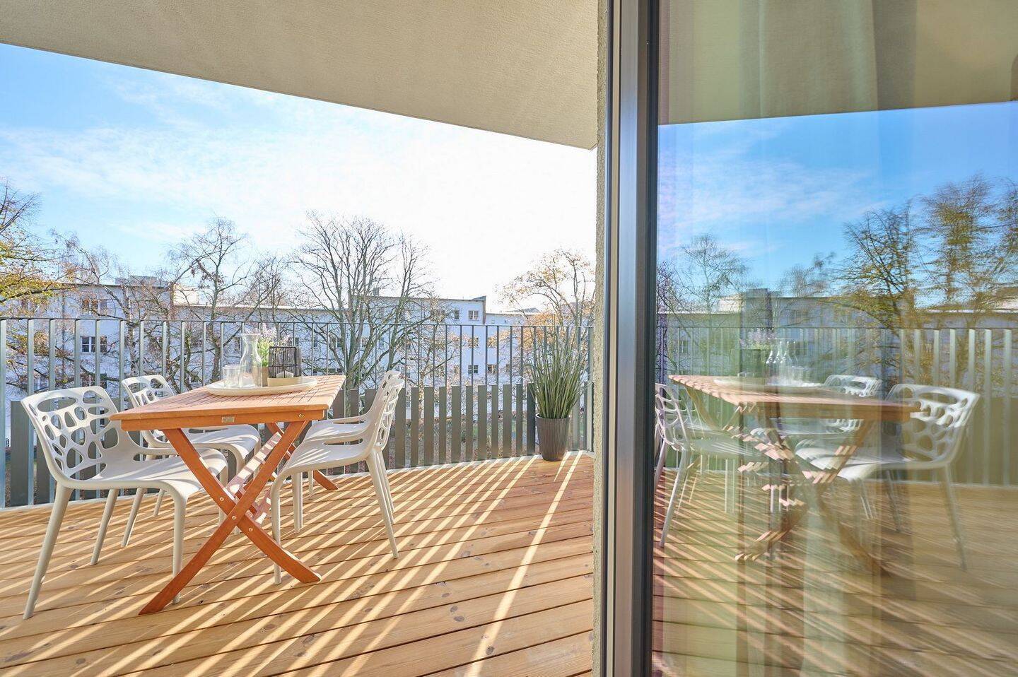 Cosmo Berlin - großzügige 3 Zimmer mit Balkon zum Hofgarten im Erstbezug - Foto 1