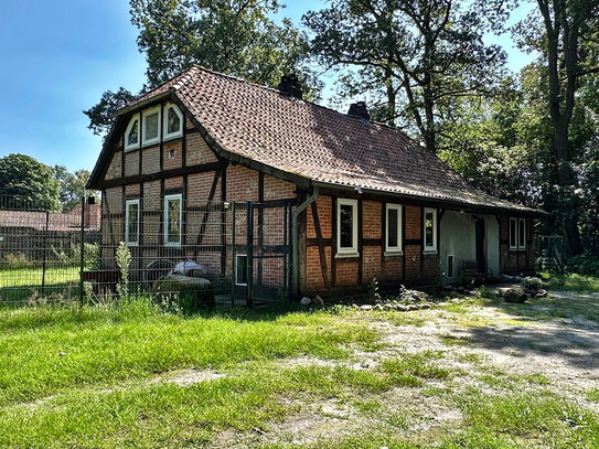 Verwirklichen Sie Ihren Fachwerktraum mit großem Grundstück! (SY-6348)