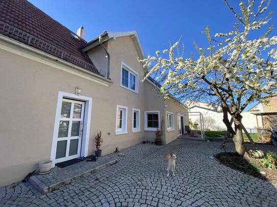 "Rheinjuwel! EFH mit Garten, Hof & Charme - ohne Provision"