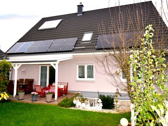 Ihr Traumhaus mit Garten - Platz für Familie und Entspannung