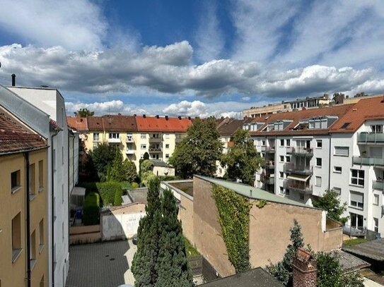 2 Zimmer mit Balkon + EBK Nähe Wöhrder See