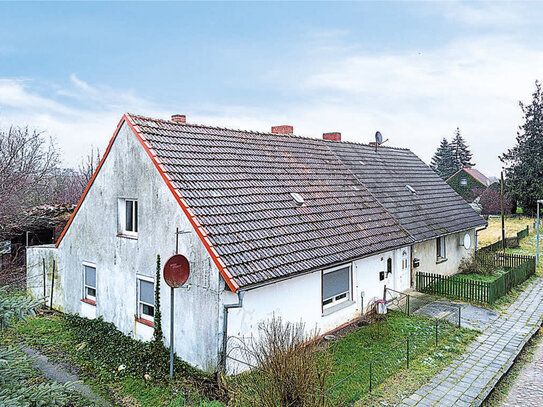 Doppelhaus 17392 Spantekow OT Neuendorf B, Dorfstraße 15 und16