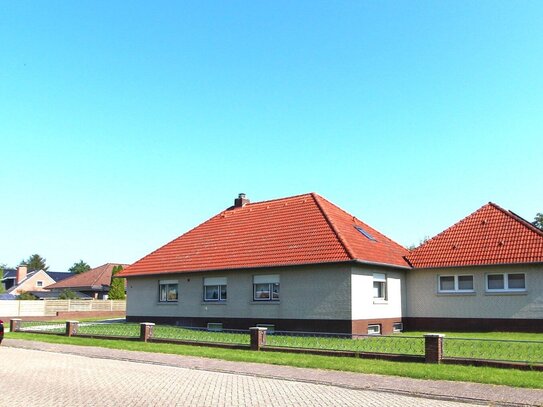 Ein großzügiger Bungalow in sehr guter Wohnlage von Berumbur (Hage).