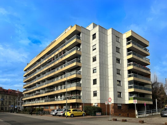 Handwerker aufgepasst! Gut geschnittene 2-Zimmer Wohnung mit großem Balkon im Zentrum von Frankenthal