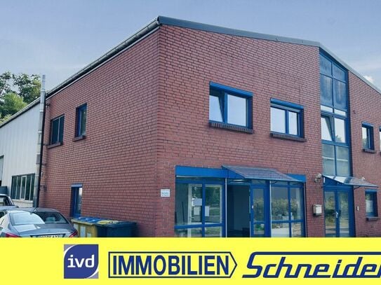 Ca. 300m² Hallen-/Produktionsfläche mit ca. 136m² Büro und ca. 120m² Werkswohnung zu verkaufen!