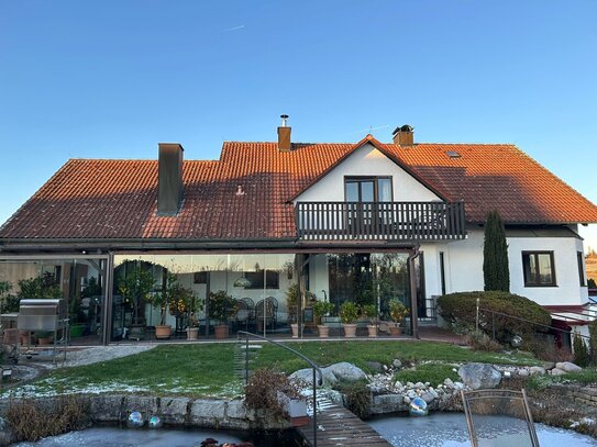 Freistehendes Einfamilienhaus in Kneiting mit Domblick, großem Garten und Einliegerwohnung