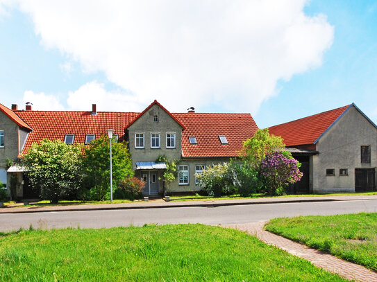 Hof-Landhaus-Bauernhof mit ca 6,77 ha Land & ca 595 m² Wohnhaus, geeignet als Pferdehof-Reitanlage, Einfamilienhaus, Ge…