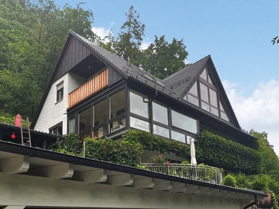 Außergewöhnliches Zweifamilienhaus mit traumhafter Aussicht in Behringersmühle