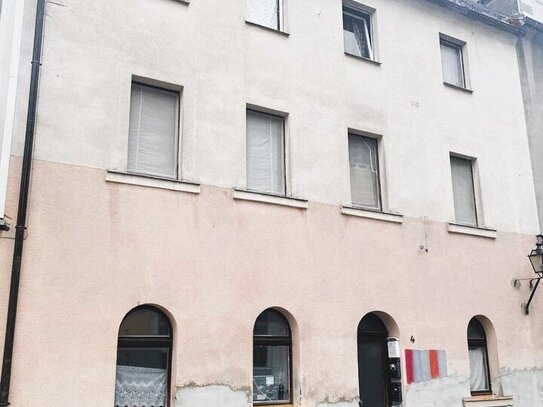 Mehrfamilienhaus Haus 4-Parteien im Zentrum !Top vermietet! Mieteinnahmen ca. 1550 €/Monat