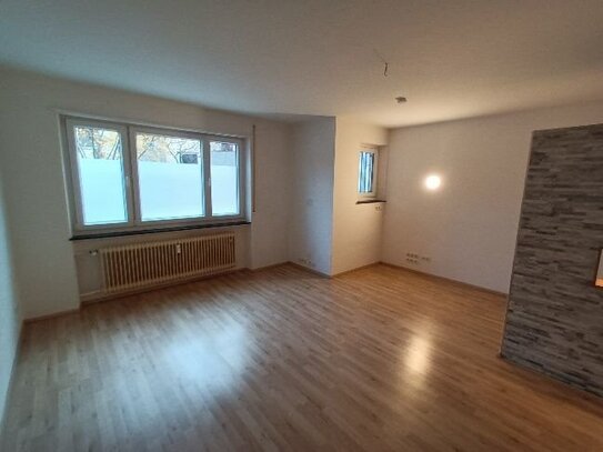 Nürnberg Rennweg: großzügig geschnittene 1-Zimmerwohnung, Einbauküche, Wandschrank, modernes Tageslichtbad - ab sofort…