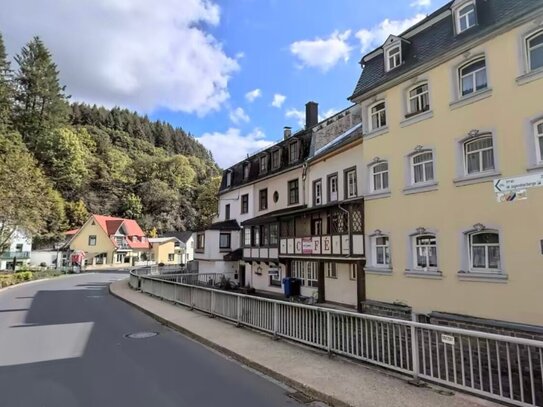 Einfamilienhaus mit Ladenlokal in der Fußgängerzone