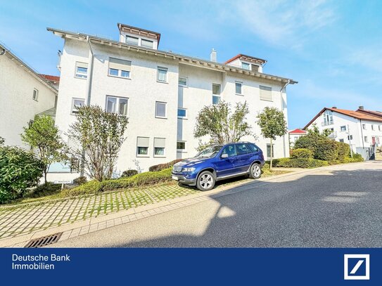 Freundliche 2,5-Zimmer-Etagenwohnung mit Balkon und Außenstellplatz in beliebter Lage