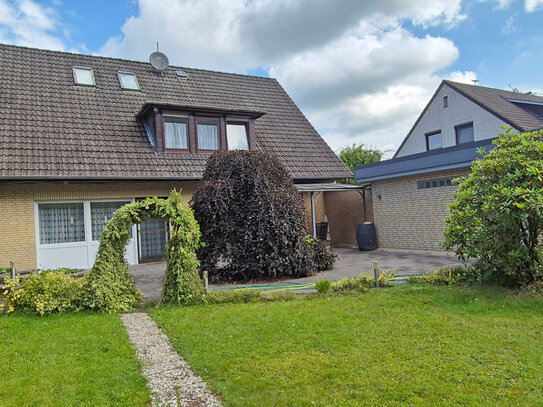 Neuer Preis!! Zweifamilienhaus mit traumhafter Terrasse und nicht einsehbarem Garten zu verkaufen