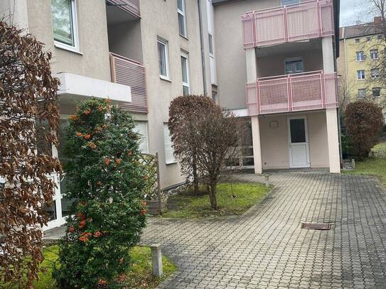 modernes, freundliches Apartment mit Terrasse