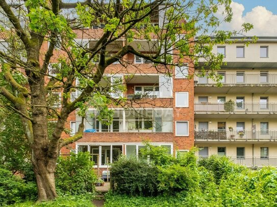 Braucht etwas Liebe: 3-Zimmerwohnung mit Balkon im gut gepflegtem MFH in Kiel