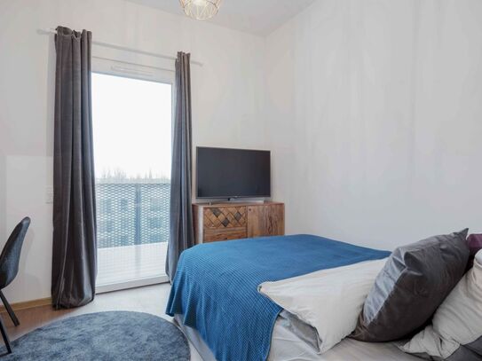 Helles, privates Zimmer in einer Coliving-Wohnung