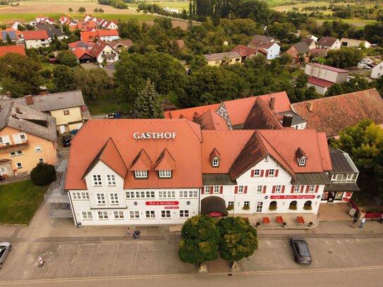 Hotelgastronomie mit Bowlingbahnen, Biergarten und Kiosk " Wiedereröffnung nach Renovierung"