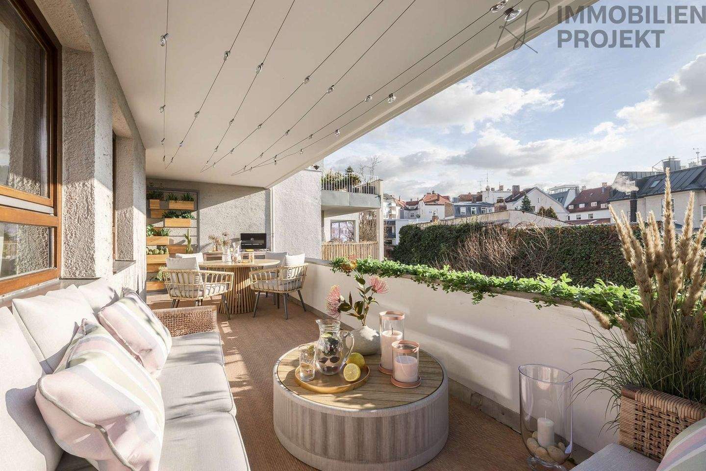 Rarität: 105 m²-Wohnung mit Terrassenbalkon, Aufzug und TG-Stellplatz in ruhiger Toplage