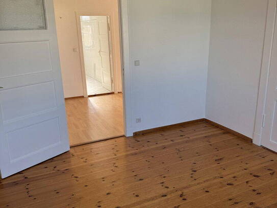 4 Zimmer Wohnung 3.OG am Britzer Damm
