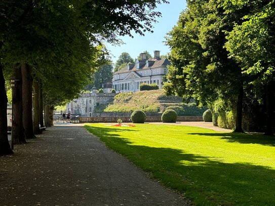 Stilvoll wohnen, oder lukratives Gewerbe! Mit Blick zum Schloss Bad Pyrmont!