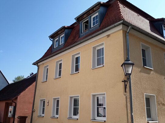 3-Zimmer-Altbauwohnung mit Balkon