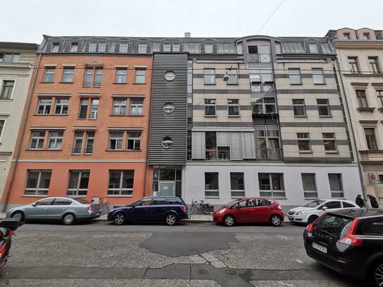 5-Zimmer-EG-Wohnung mit Terrasse in der Dresdner Neustadt