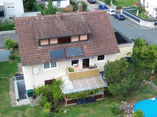 3 1/2-Zimmer-Wohnung im Dachgeschoss in zentraler Lage von Herzogenaurach-Nähe Tonwald