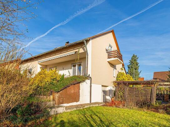 2024 neu saniertes Zweifamilienhaus mit großem Garten in TOP-Lage von Maxhütte-Haidhof