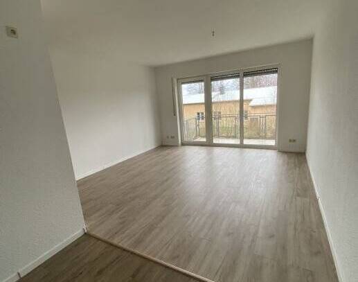 Schöne helle 2 Raum Wohnung mit Balkon ab 07.2025 mit Balkon und Tiefgarage zu vermieten