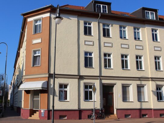 Großzügige 3-Raum-Wohnung mit Balkon und Stellplatz