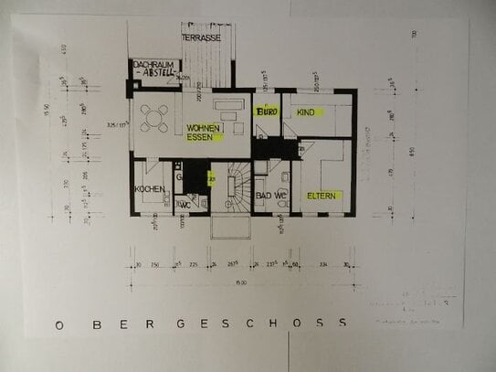 Große 4 Zimmerwohnung im OG eines 3-FH