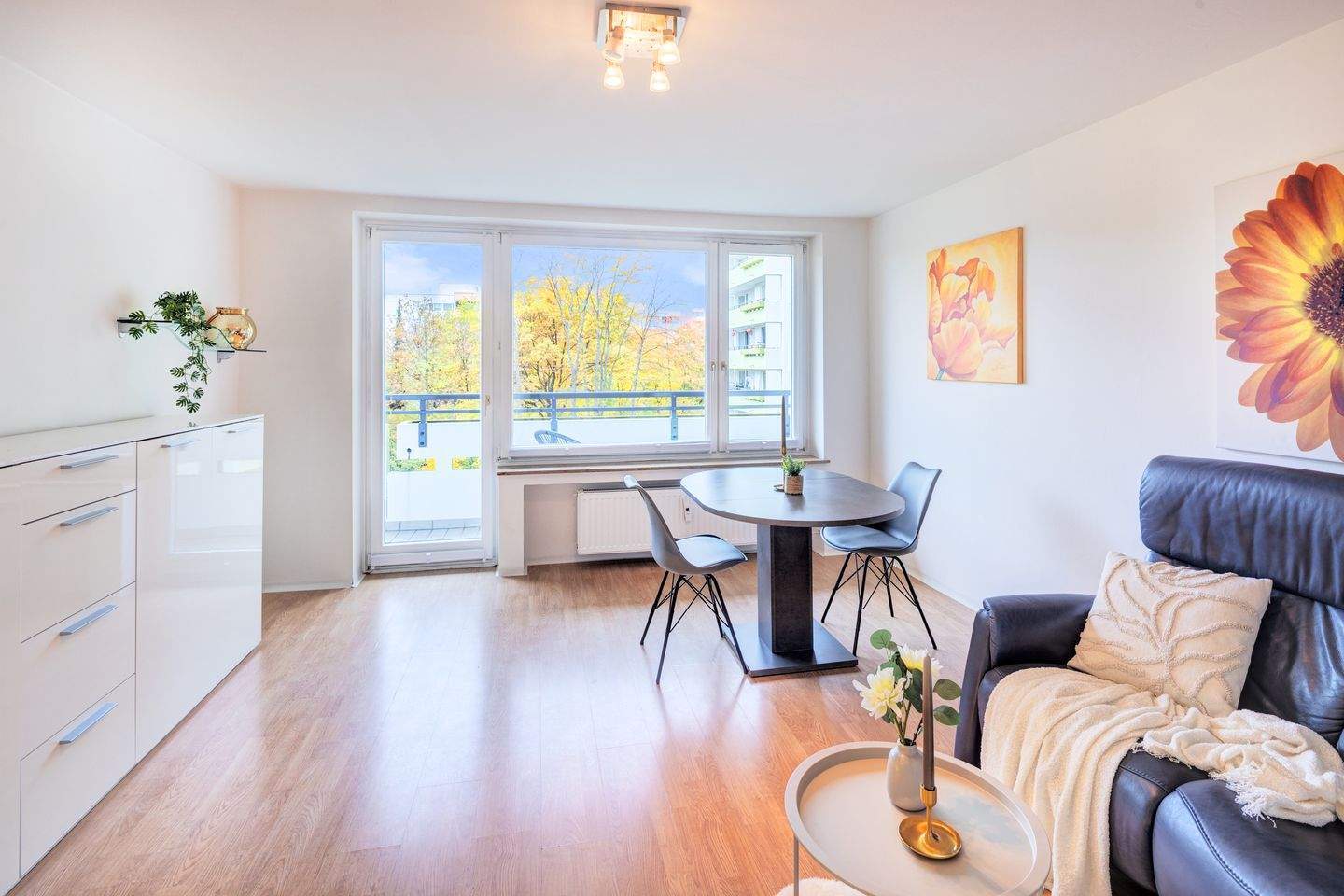 Neuperlach: Erbbaurecht - Attraktive 2-Zimmer Wohnung mit Balkon und Stellplatz - frei