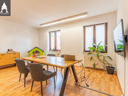 Gepflegtes Büro mit 3 Zimmer