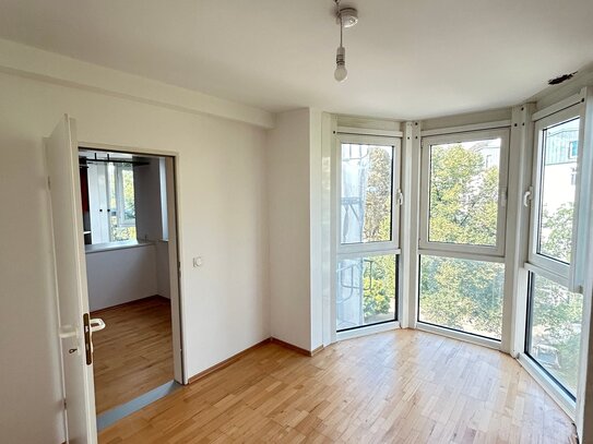 Wunderschöne 3,5-Zimmerwohnung / Alsterlage / Doppelbalkon / Kamin / 2 Bäder/ Einbauküche / unmöbliert/ ab sofort für 2…