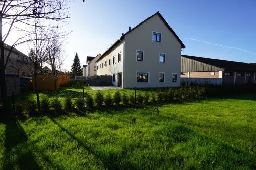 Schönes Einfamilienhaus im Wohnareal mit Speicher, 20 Bäder, Gartenhaus