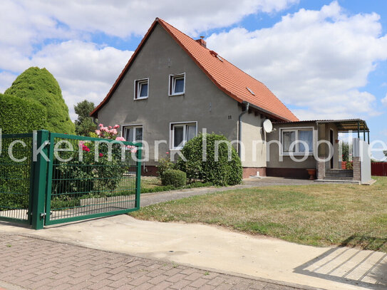 Romantische Dorflage, verträumtes Haus, großes Grundstück in Eickstedt!