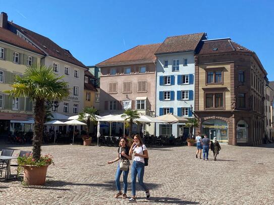 3 Zimmer Wohnung, möbliert, direkt am Münsterplatz von Bad Säckingen