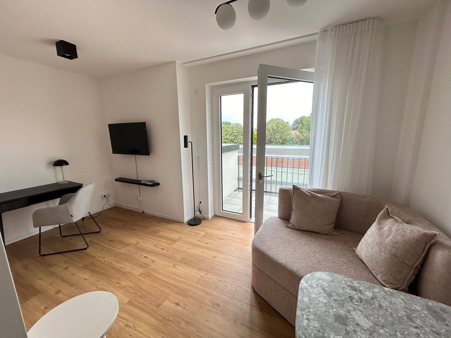 Vollmöbliertes Design-Apartment inkl. Einbauküche und Loggia | kurzfristig verfügbar - Photo 1