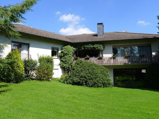 Außerordentl. großzügiger Bungalow in ruhiger Lage von Hess. Lichtenau