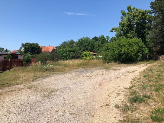 Meuselwitz: Baulücke in schöner Siedlungslage, ca. 430 m² groß!!!