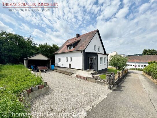 Schönes EFH auf einem Eckgrundstück mit Garten, Terrasse und Garage