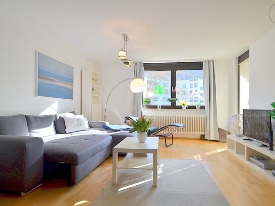 Modern möblierte 3-Zimmer-Wohnung mit Balkon und 2 Schlafzimmern in Nürnberg/ Rennweg