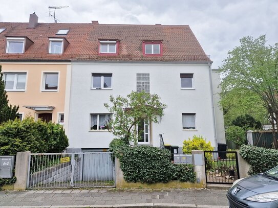 3-Familienhaus in Zerzabelshof in besonderer Wohnlage